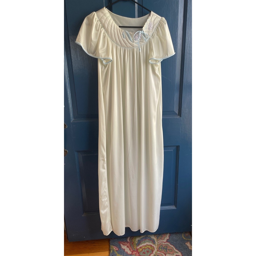 Vintage Val Mode Cream Nylon Maxi Nightgown Blue Floral Embroidery